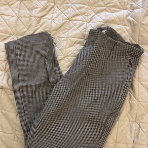 Old Navy Women’s Dress Pants in Black and White Pattern